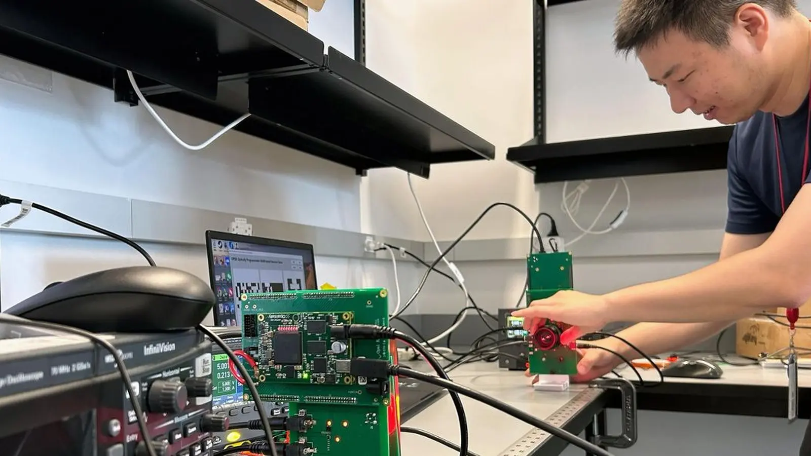 Cornell Tech desarrolla receptor óptico para actualizar IA en robots